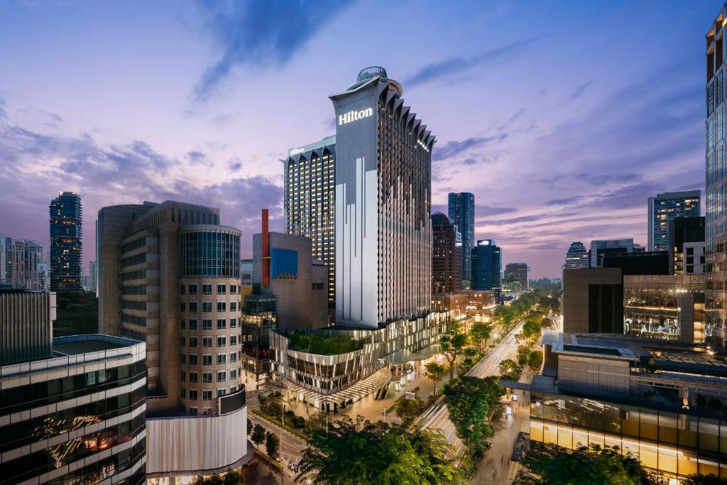 فندق Hilton Singapore Orchard في سنغافوره